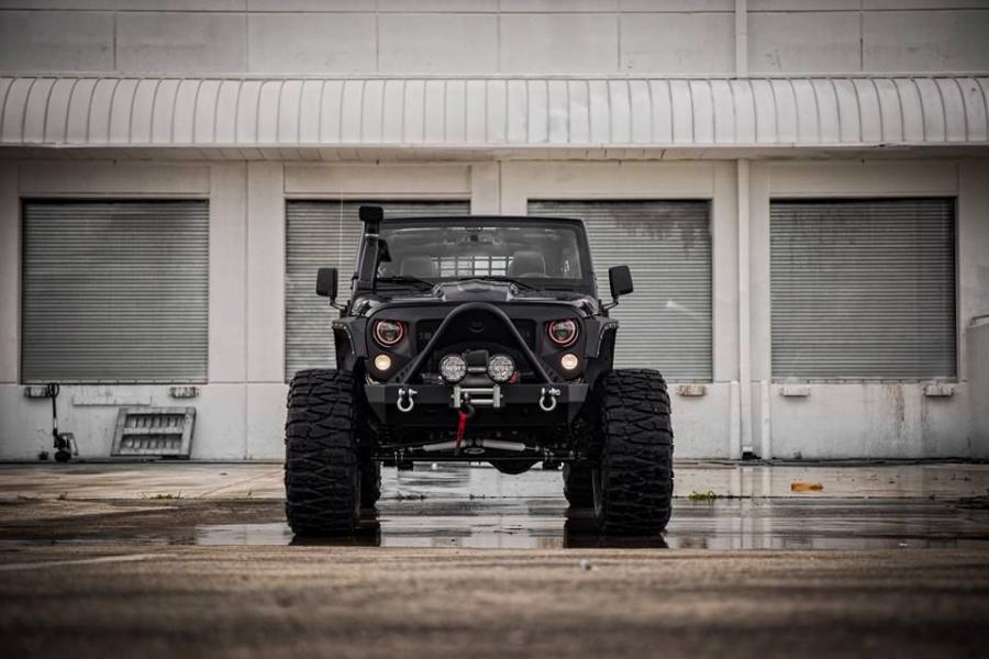  Jeep Wrangler by Luxuria Bespoke 2016 года  (фото 4 из 9)